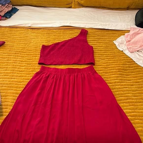 Two piece skirt set
